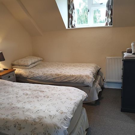 The Horse And Panniers Guest House. North Luffenham Bagian luar foto